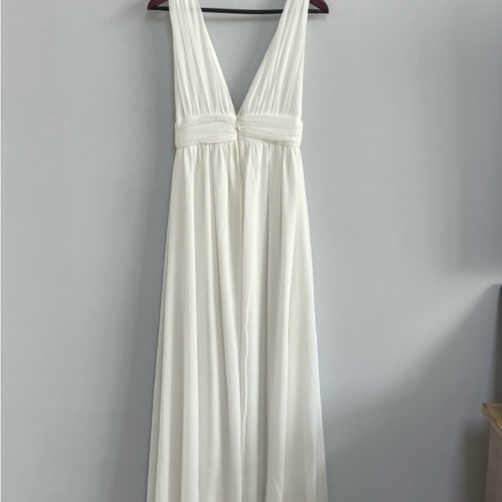 Elegant White Maxi Jumper